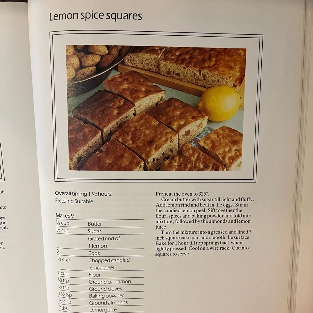 Vintage The Cook's Color Treasury Cookbook